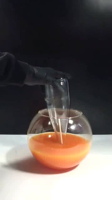 自動吸入液體瓶子的工作原理 從負(fù)壓到虹吸效應(yīng)